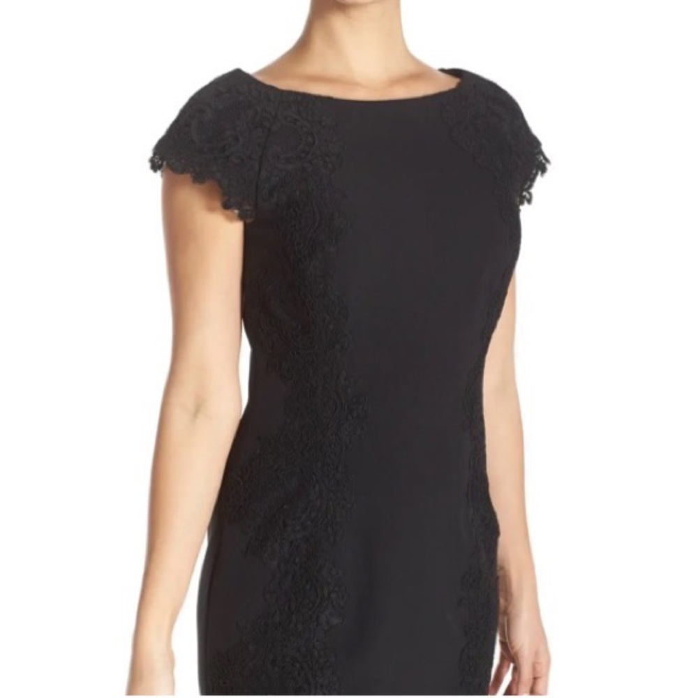 Lace Detail Crepe Sheath Dress
MAGGY LONDON